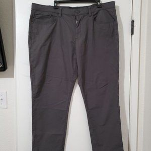english laundry mens pants 40 x 30, gray,front / back pockets, very lightly used